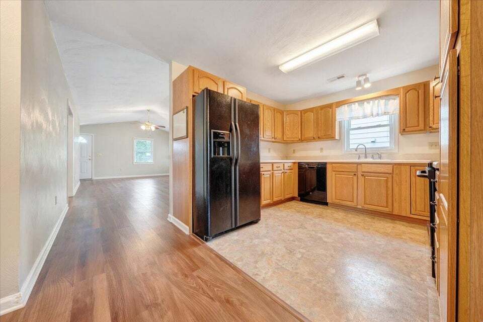 Building Photo - 720 Tennessee St