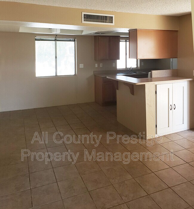 Building Photo - 4554 E Paradise Village Pkwy N