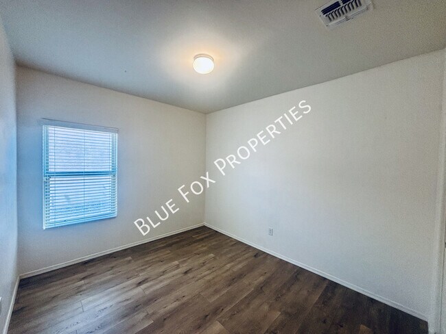 Building Photo - 10232 N Crooked Peak Trail