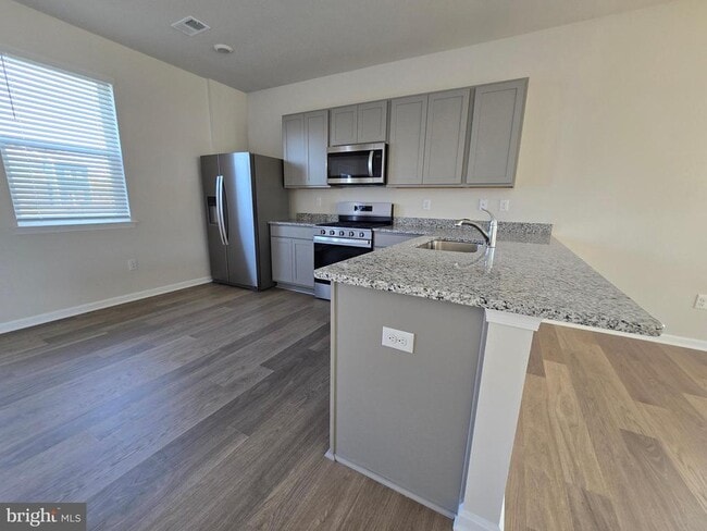 Building Photo - 10935 Farmerfield St