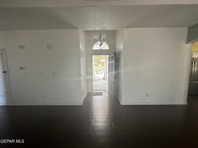 Building Photo - 408 Hadley Pl