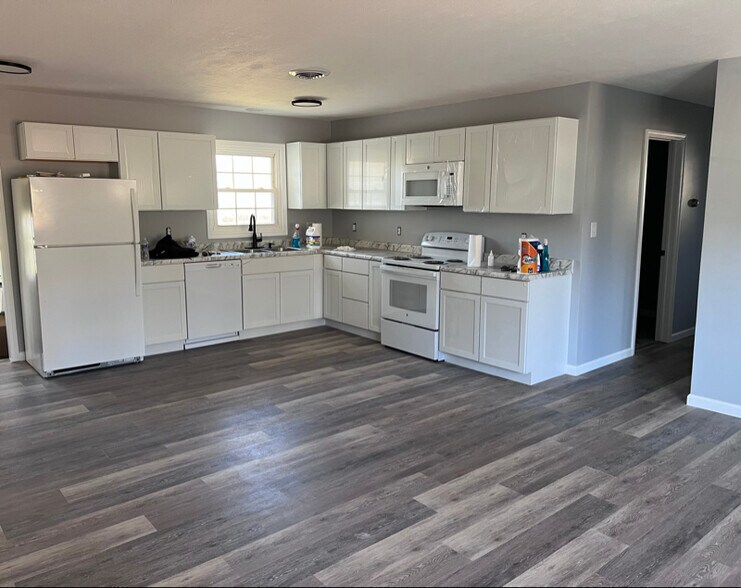 Primary Photo - 5168 S Indian Valley Dr