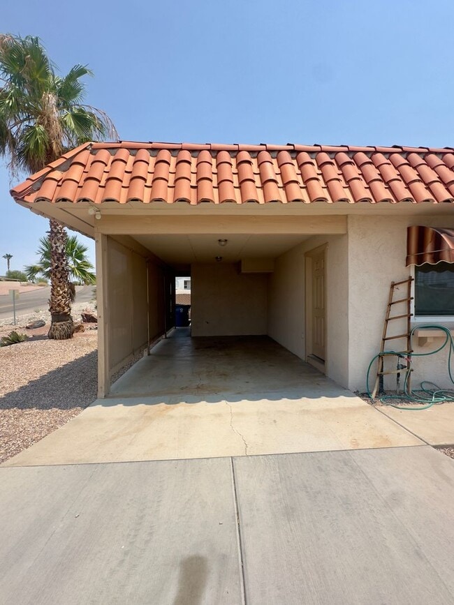 Building Photo - 2 Bed 2 Bath Duplex Long Term Rental!