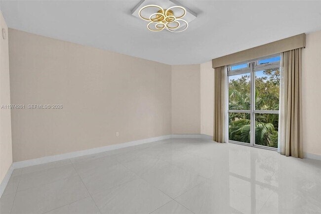 Building Photo - 17301 Biscayne Blvd