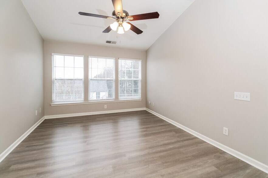Building Photo - 11814 Nestar Pl