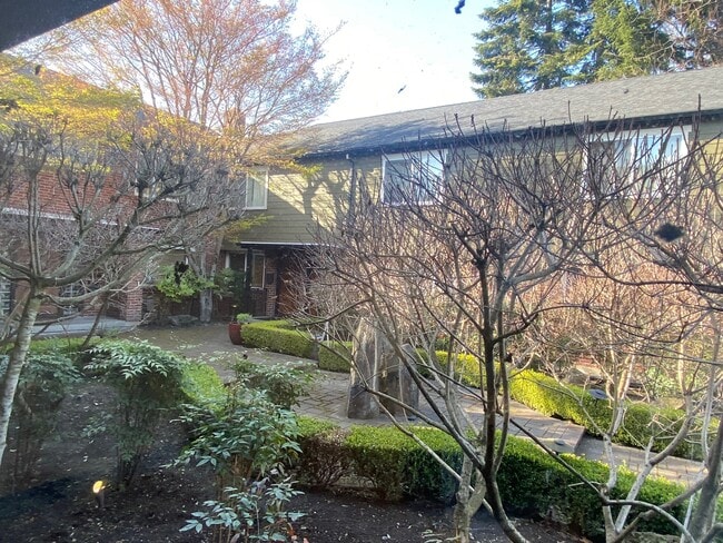 Building Photo - 1403 NW 23rd Ave