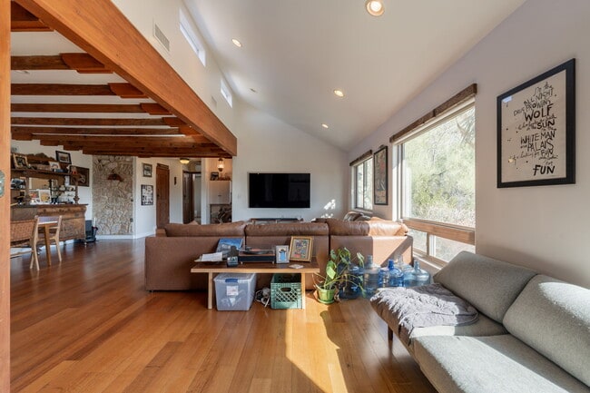 Building Photo - 1902 E Cortez St