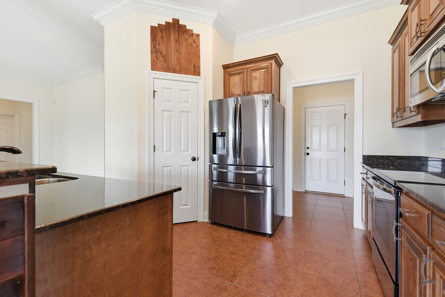 Building Photo - 39405 Oceanview Ave