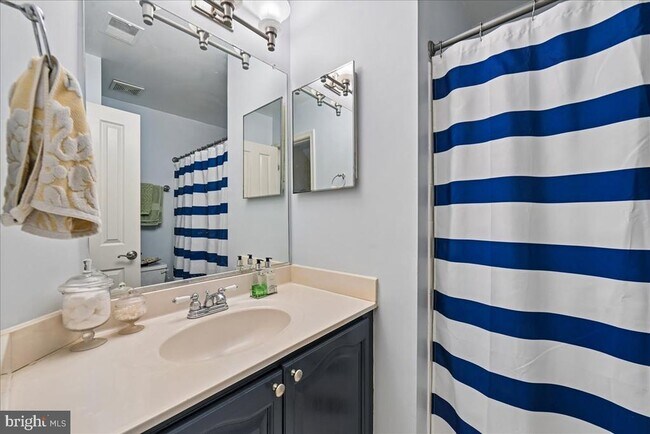 Building Photo - 4663 Kirkland Pl
