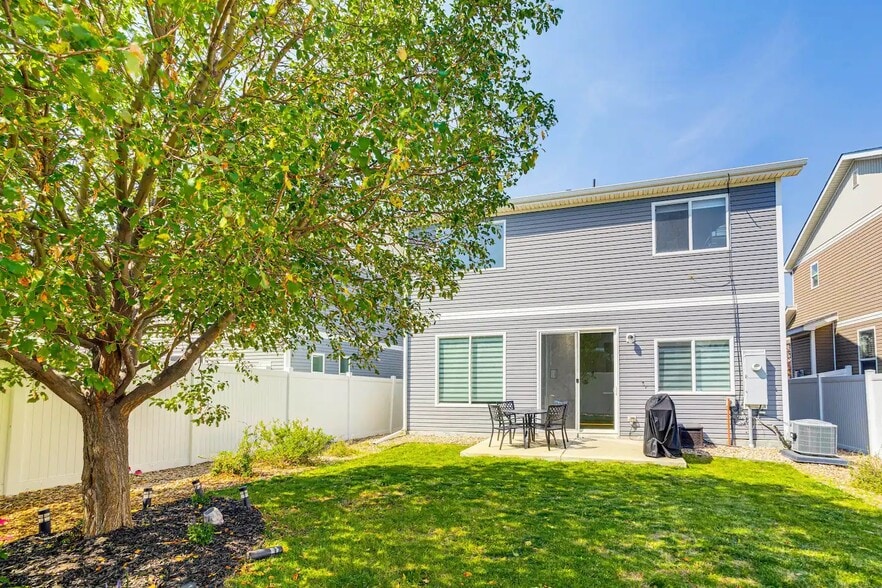 Building Photo - 5546 Lisbon St