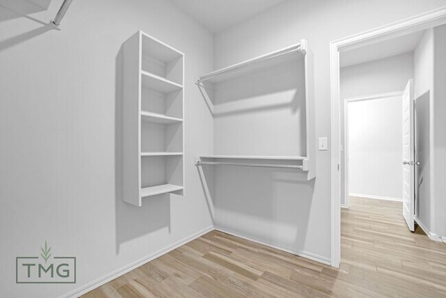 Building Photo - Naples: Your Stylish Haven in Owasso