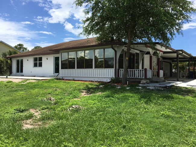 The back of the house - 312 14th St SW