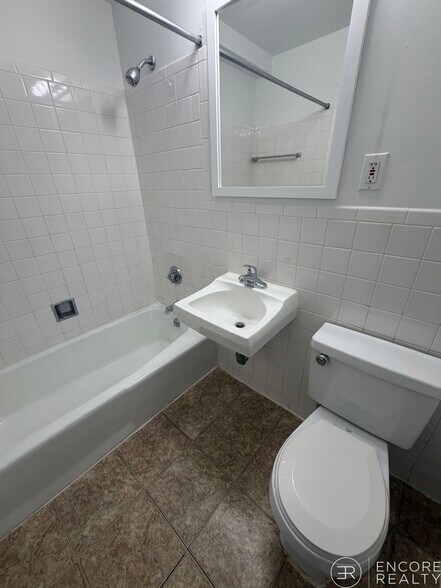 Building Photo - 205 Walden St