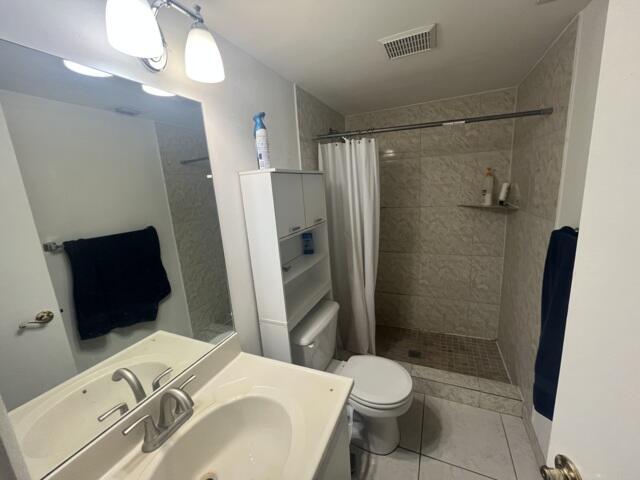 Building Photo - 504 Shady Pine Way