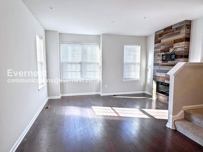 Building Photo - 7113 Rowlock Aly