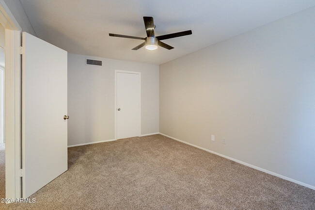 Building Photo - 5618 S Captain Kidd Ct