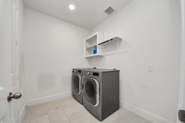 Building Photo - 14827 Vista Chase Trl