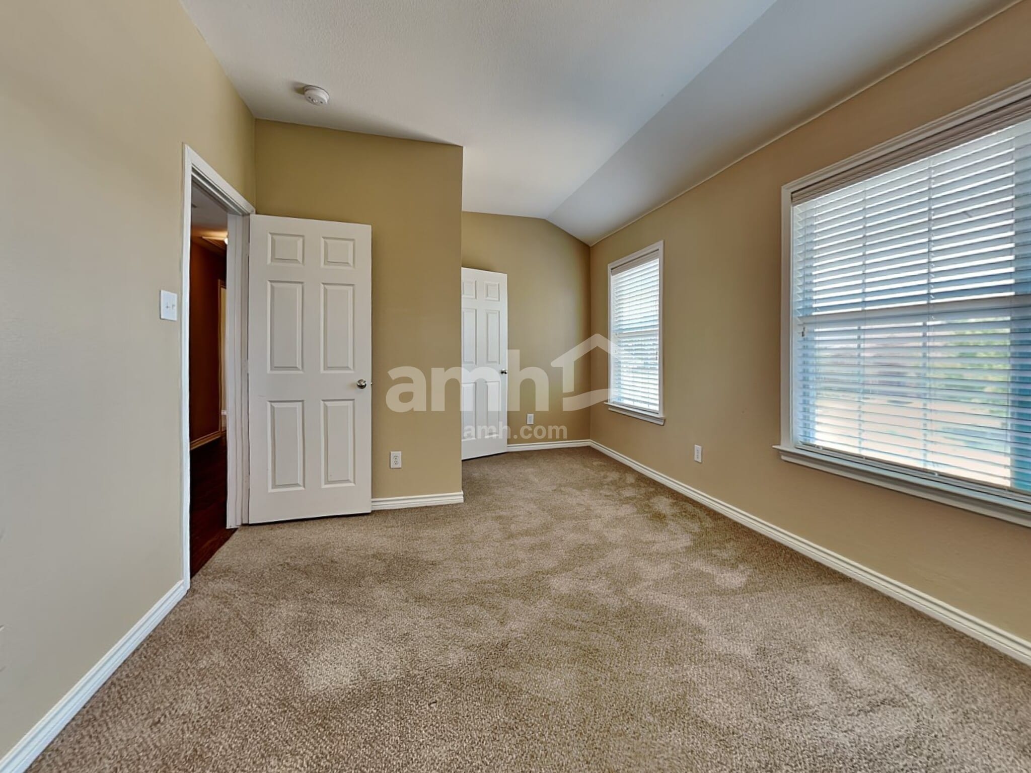 Building Photo - 8923 Wild Rose Ln