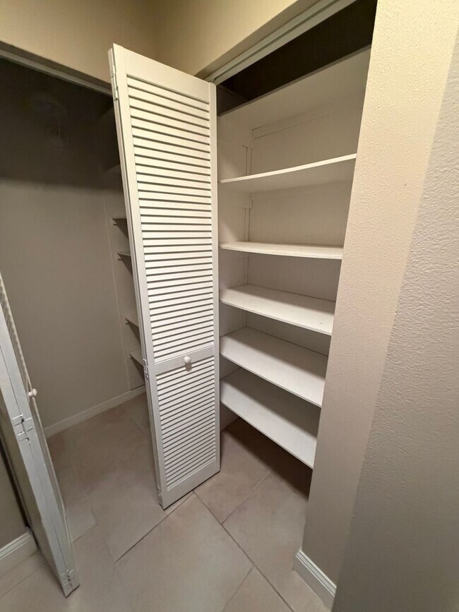 Building Photo - 2 Bed 2 Bath in St Cloud for Rent