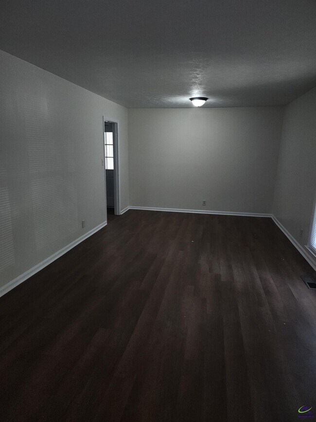 Building Photo - 1082 Lennox Pl