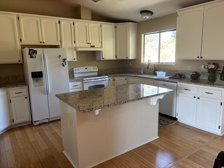 Building Photo - 1644 American River Trl