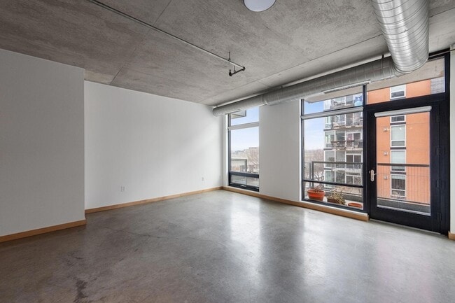 Building Photo - 720 N 4th St