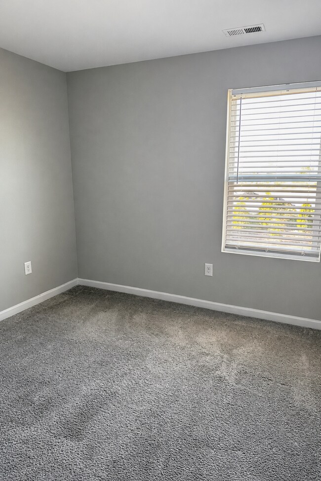 Building Photo - 1529 Kiln Ct