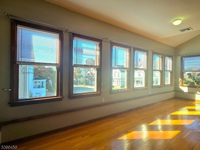 Building Photo - 14 Codington St