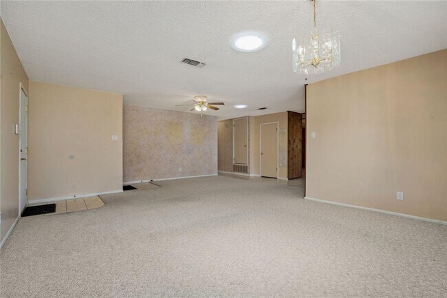 Building Photo - 813 Guadalupe St