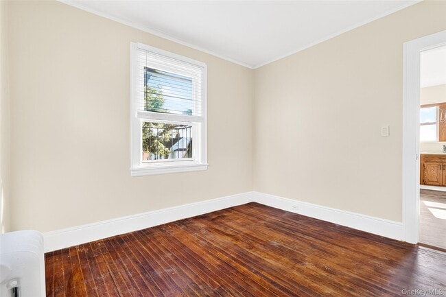 Building Photo - 270 Sickles Ave