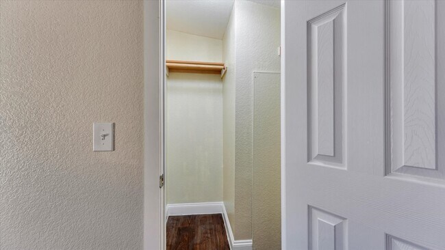 Building Photo - 65 County Rd 5002