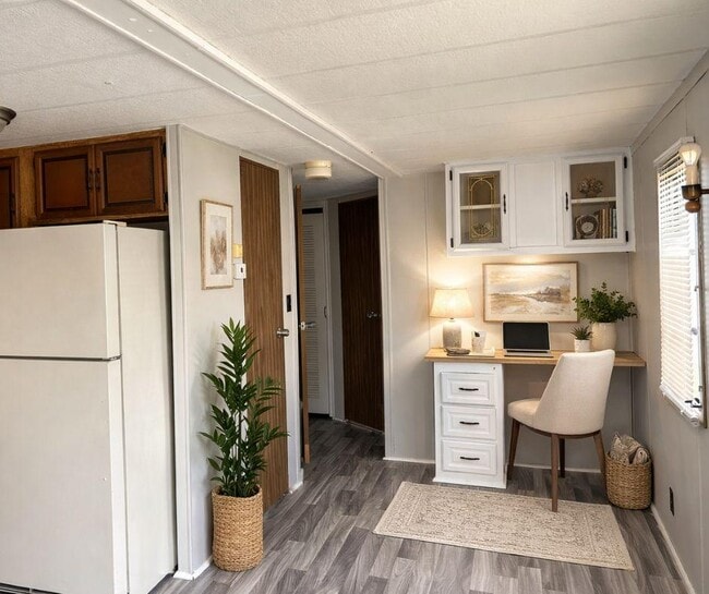 Building Photo - 16731 US-301