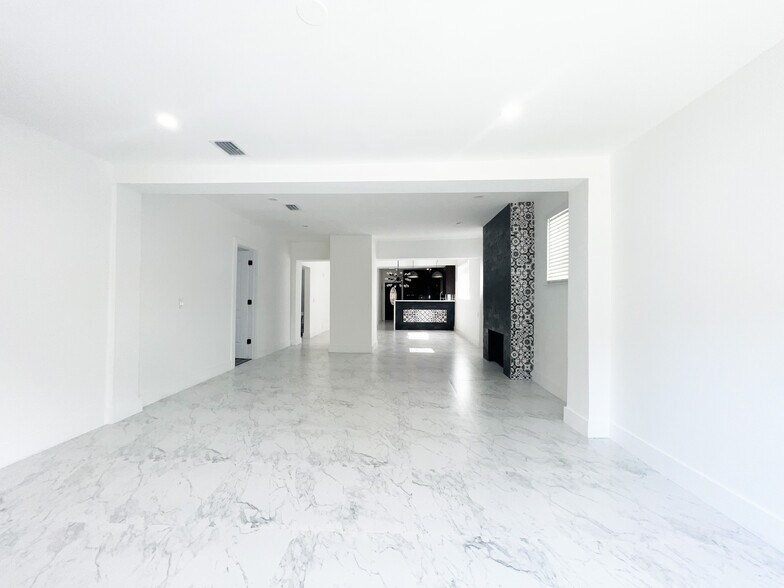Building Photo - 136 NW 47th St
