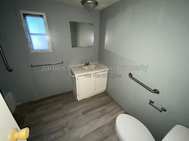 Building Photo - 15 Bonnydale Ln
