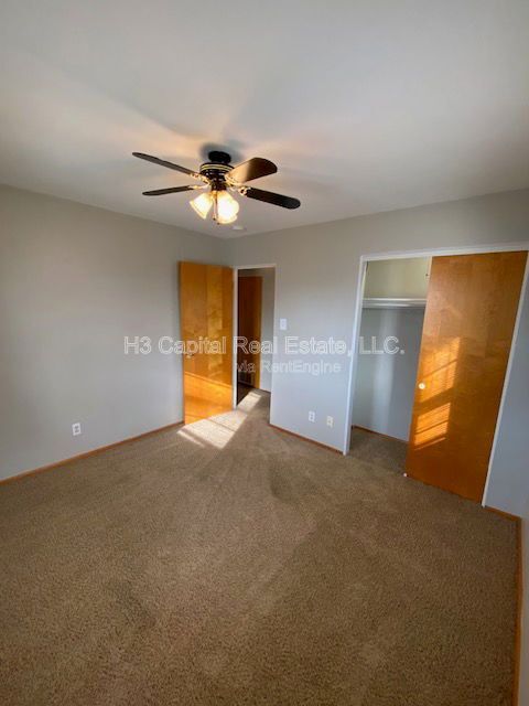 Building Photo - 2818 Yale Dr