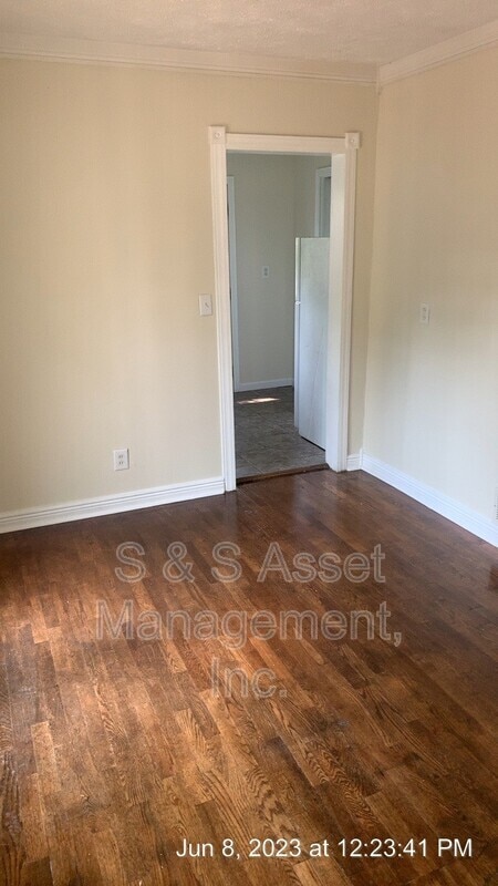 Building Photo - 708 Fenton St