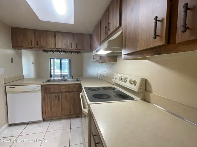 Building Photo - 435 Catamaran Dr