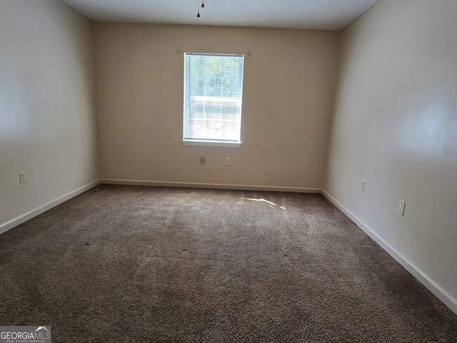 Building Photo - 403 E Lawnwood Ave