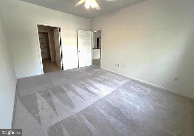 Building Photo - 12953 Centre Park Cir