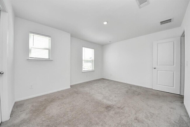Building Photo - 23415 Pagoda Oak Dr