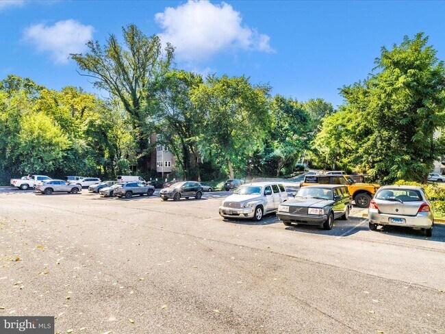 Building Photo - 3900 Tunlaw Rd NW