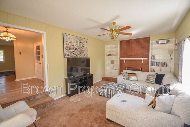 Building Photo - 1 Lee Ct