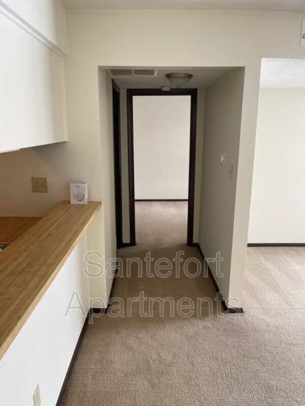 Building Photo - 5817 Haymeadow Ln