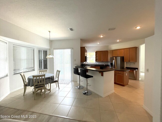 Building Photo - 1896 Windbrook Dr