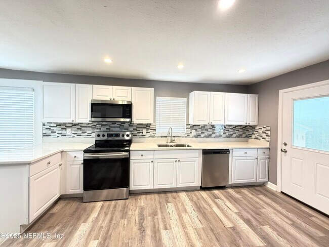Building Photo - 5336 Cruz Rd
