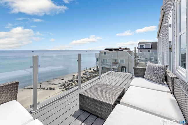 Building Photo - 9 Stowe Ave