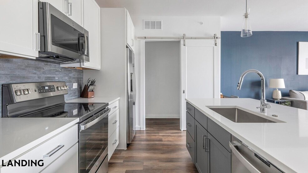 Building Photo - 5511 Caprock Smt Dr