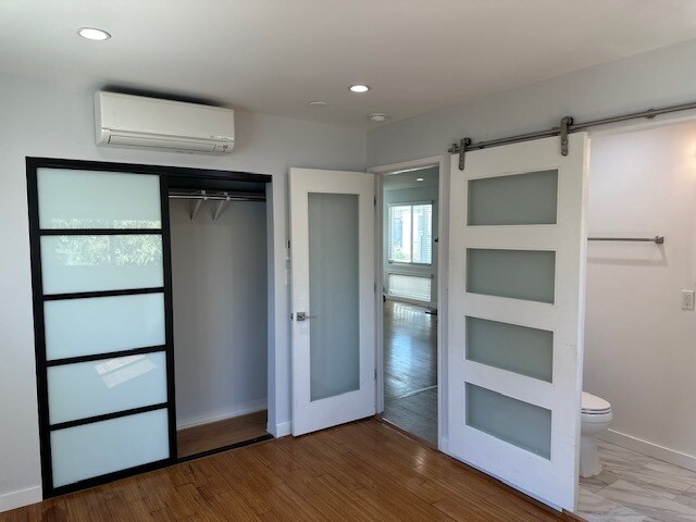 Building Photo - 8424 Glider Ave