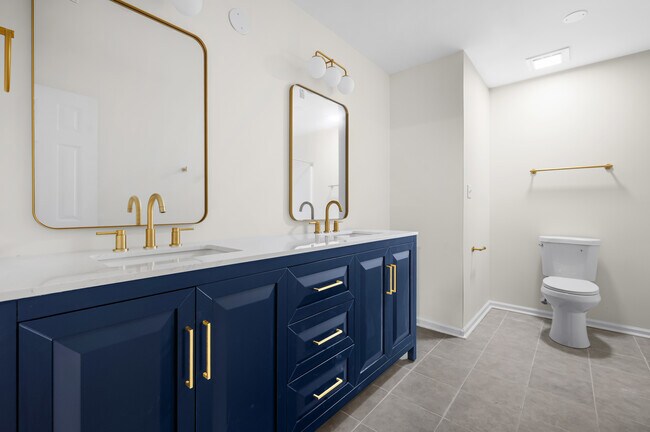 Building Photo - 305 Dearing Dr