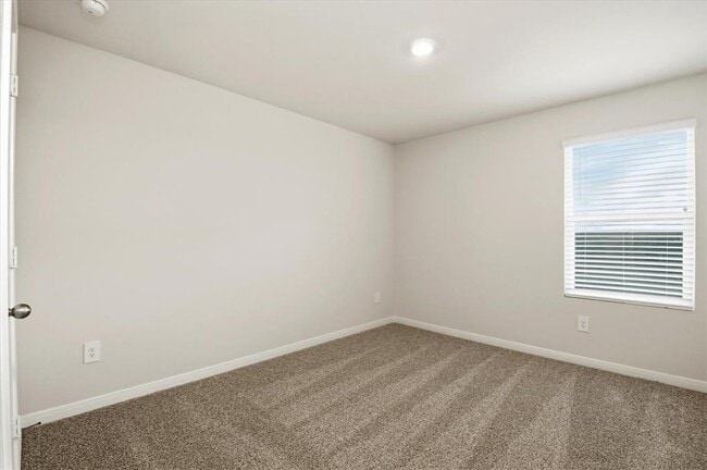 Building Photo - 120 Raymondville Path